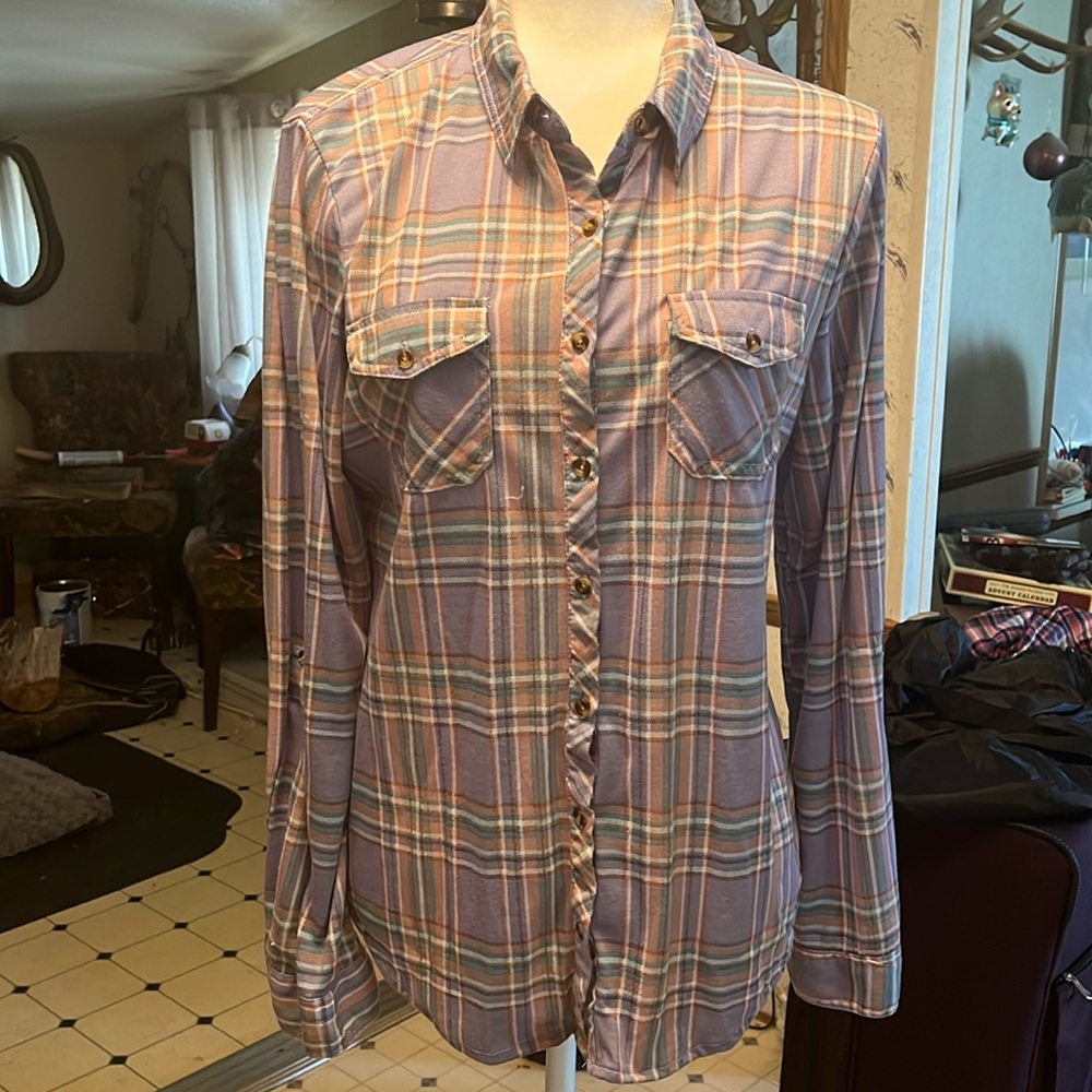 Passport women’s plaid blouse, size XL. In excellent condition.